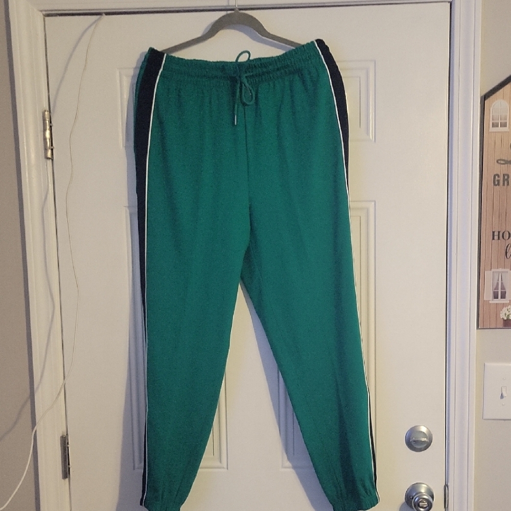 Xersion Men's Green and Black Joggers